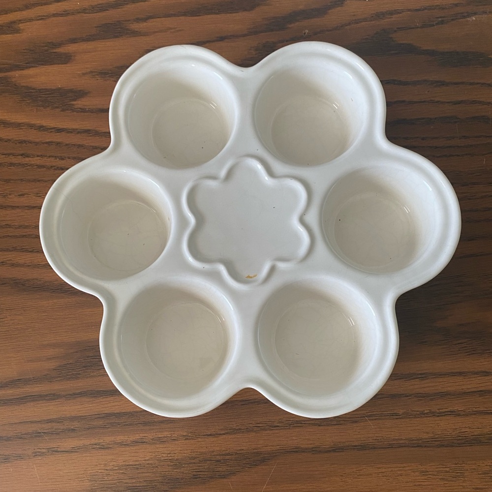 White Pfaltzgraff muffin baking dish